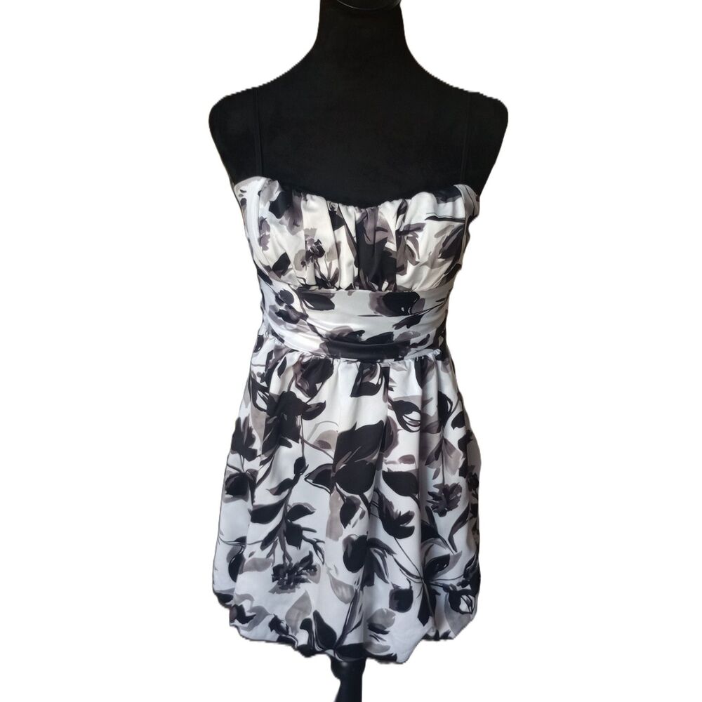 XXI Womens M White & Black Satin Floral Mini Dress Bubble Hem & Waist Sash Vtg